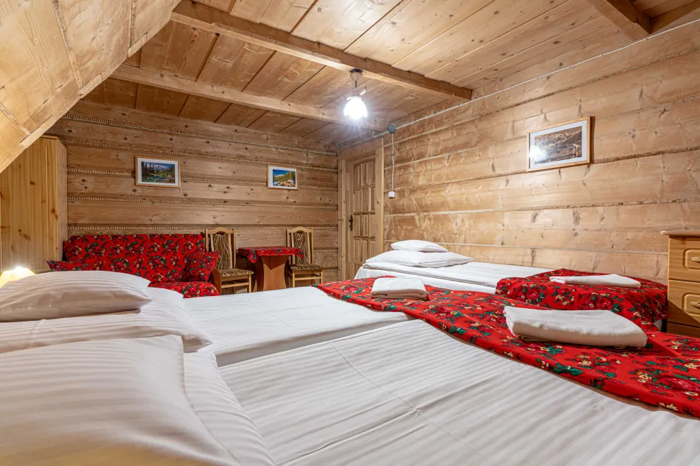 Apartament 7 osobowy z balkonem i widokiem na góry