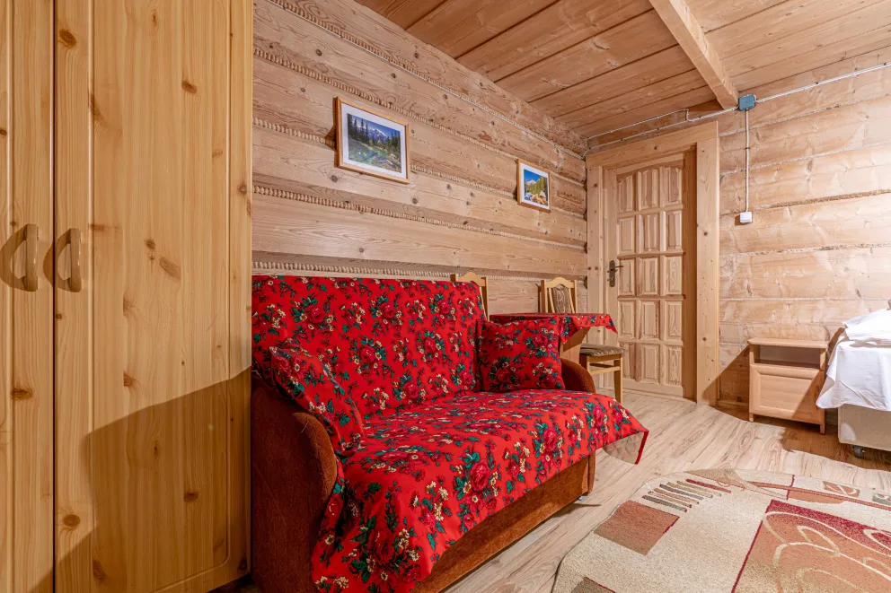 Apartament 7 osobowy z balkonem i widokiem na góry
