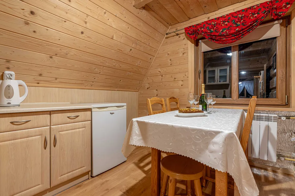 Apartament 7 osobowy z balkonem i widokiem na góry