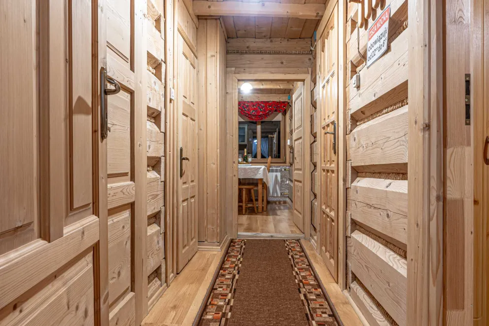 Apartament 7 osobowy z balkonem i widokiem na góry