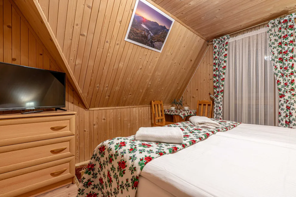 Apartament 4 osobowy z balkonem i widokiem na góry